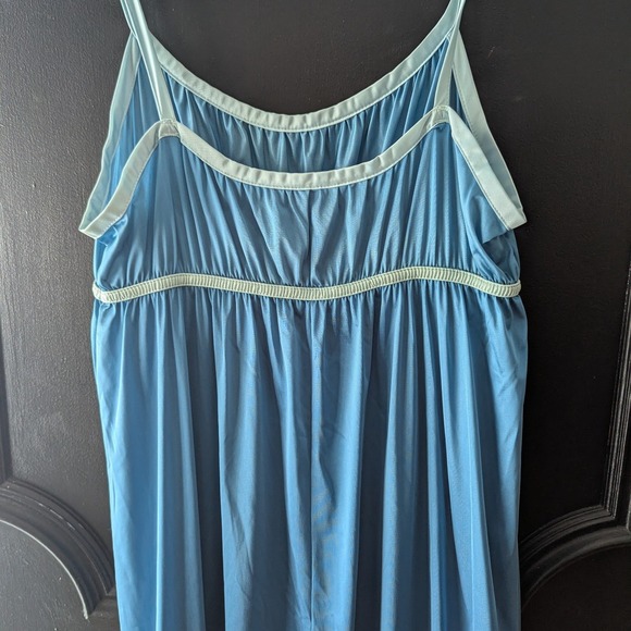 VTG 1970's Vassarette Size 13 Blue Nylon Nightgown Slip Dress Maxi Lingerie - Picture 4 of 9